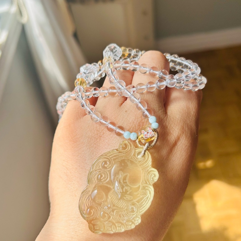 Elegant Crystal and Gold Pendant Necklace